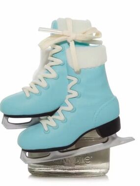 Yankee Candle BLUE ICE SKATES ScentPlug Diffuser Plug-In Base w/Light Sensor~NEW